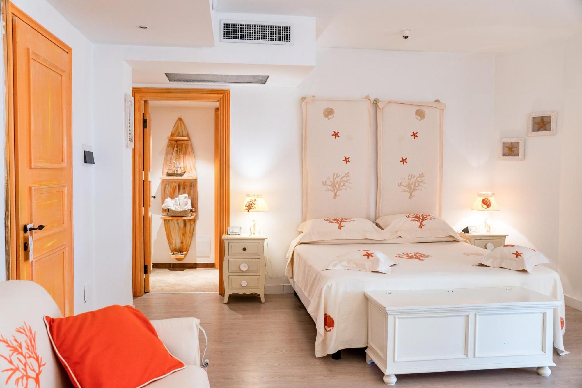 Hotel Cala Caterina 빌라시미우스 외부 사진